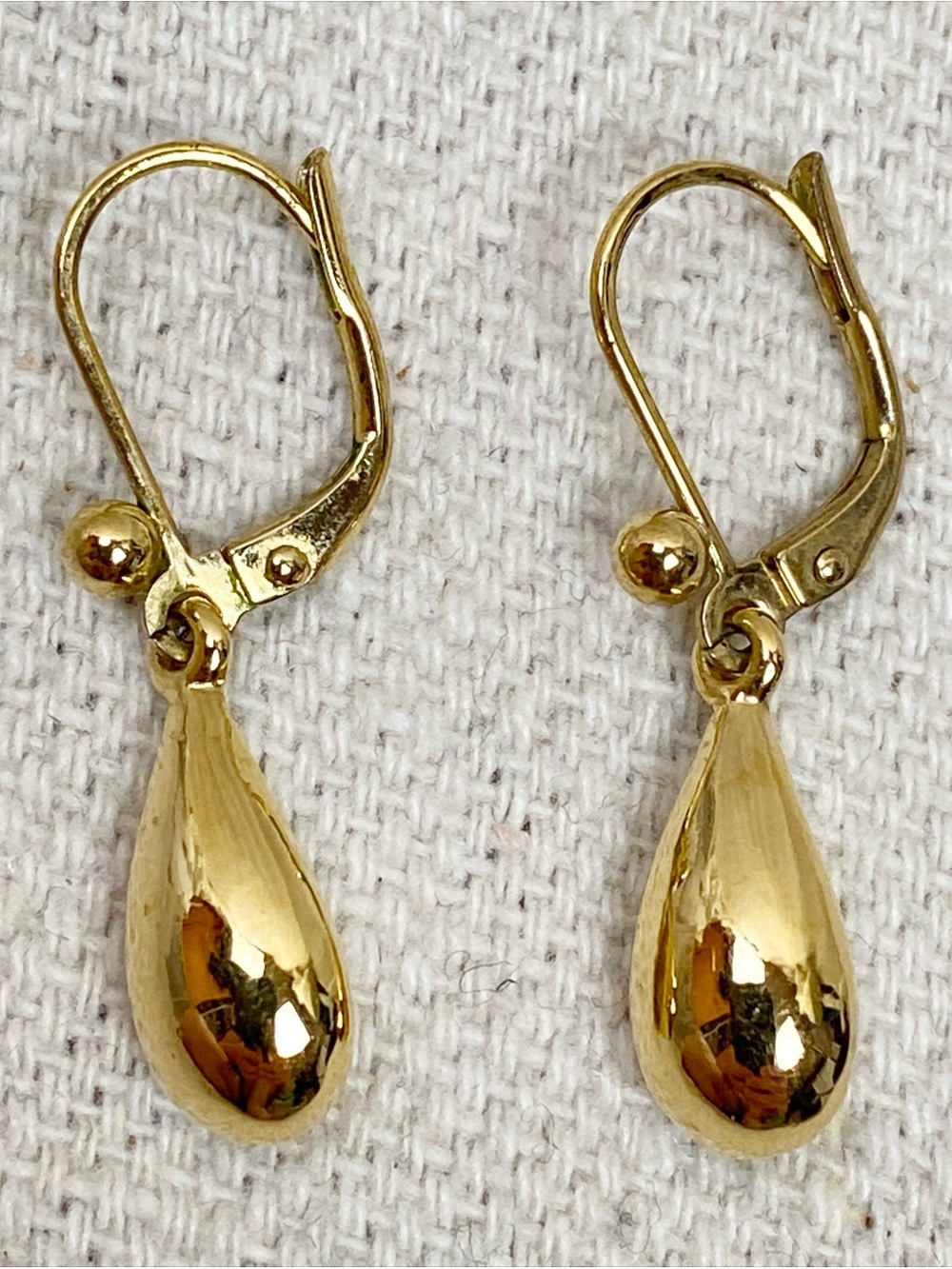 RALPH LAUREN GOLD TONE TEARDROP EARRINGS